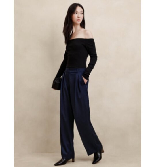 Banana Republic SILKY Relaxed Wide Leg Pleated Navy Blue Trouser 00 PETITE $120 - Picture 1 of 9